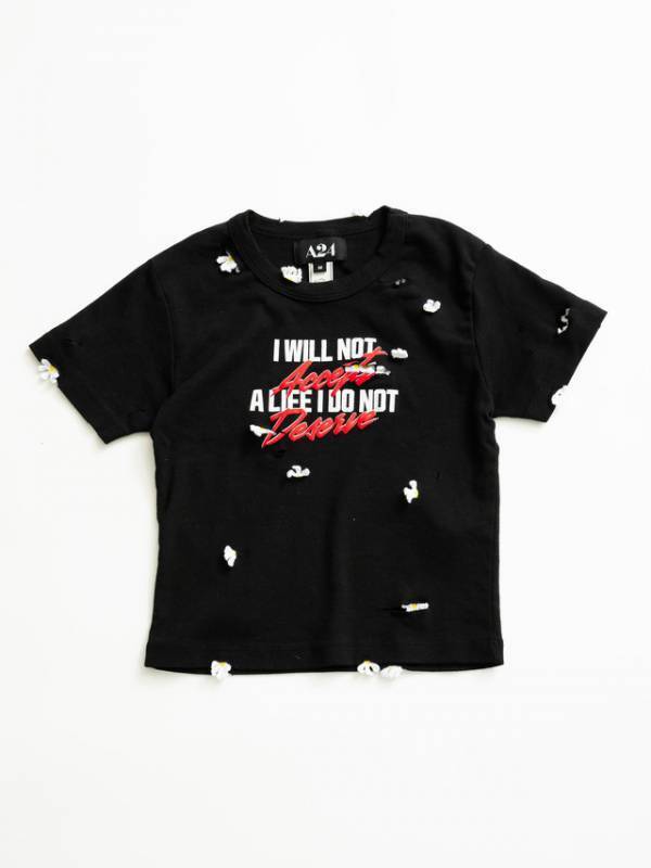 『MaXXXine マキシーン』グッズが登場　「A24×UNDER R」ポップアップストア6月オープン