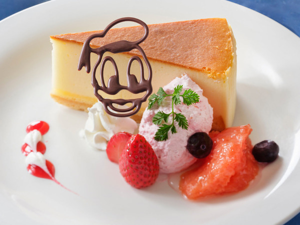 【ディズニー】6月9日はドナルドダックのバースデー！パークでドナルドのバースデーを一緒にお祝い