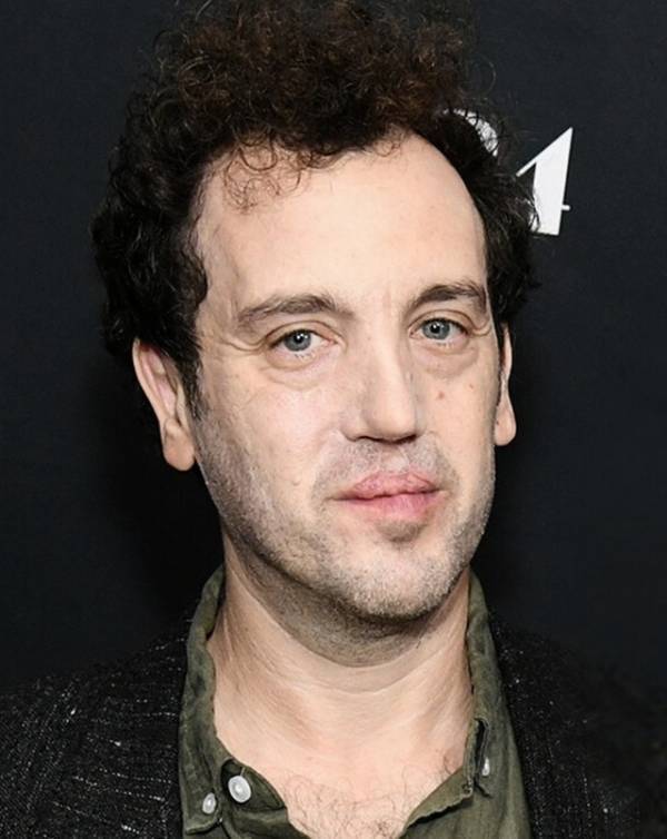 セバスチャン・スタン「物語の展開に驚愕した」『顔を捨てた男』A24が見出した注目の奇才監督とは？