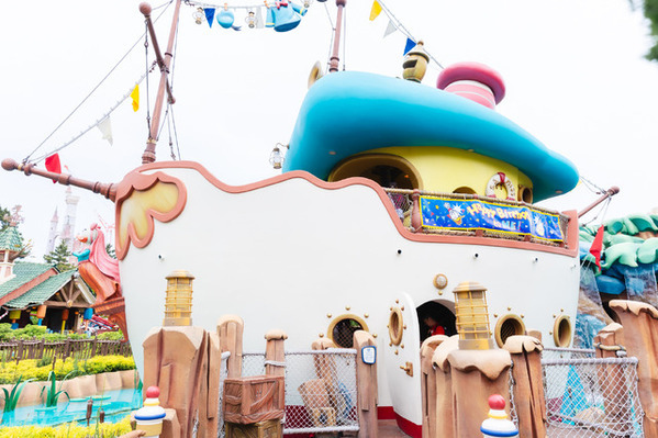 【ディズニー】ドナルドのバースデーをお祝いするデコレーションやグッズも登場！1日1回、期間限定のグリーティングドライブも