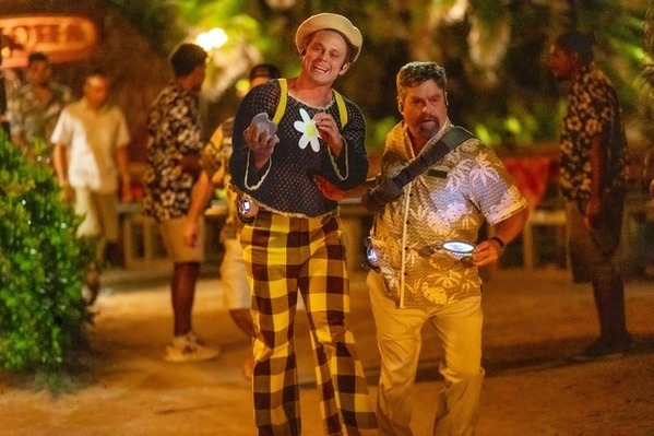 ジャンバ＆プリークリーが人間の姿に!?『リロ＆スティッチ』本編映像