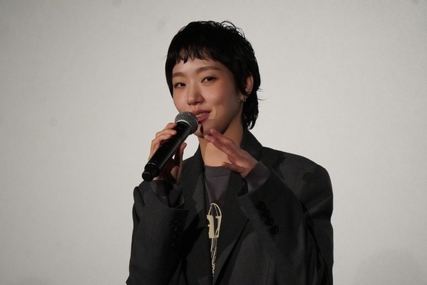 上白石萌音がMC挑戦で客席驚き！ 韓国映画『ラブ・イン・ザ・ビッグシティ』プレミア上映会