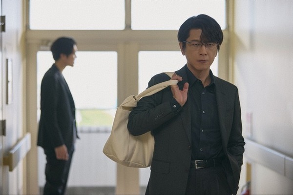 「良すぎる」「萌え」及川光博“桐石”の姿に様々な声上がる…間宮祥太朗主演「イグナイト」第8話