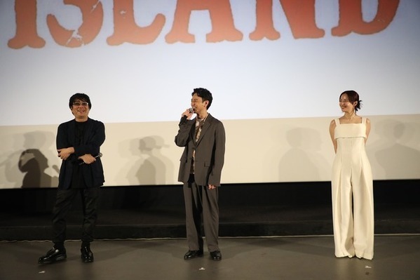 妻夫木聡、2度の公開延期を乗り越え「感無量です」広瀬すず＆大友啓史監督と『宝島』沖縄プレミア