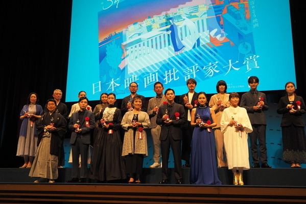 吉沢亮主演映画が作品賞含め4冠受賞！河合優実も喜びのスピーチ