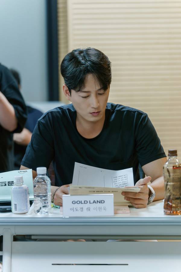 パク・ボヨン＆キム・ソンチョルら共演「ゴールドランド」ディズニープラス スター配信決定