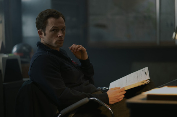 連続放火事件が心の闇を暴く…タロン・エジャトン主演Apple TV+「スモーク」予告編