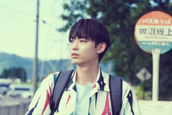 水上恒司＆宮舘涼太が睨み合う…『火喰鳥を、喰う』場面写真