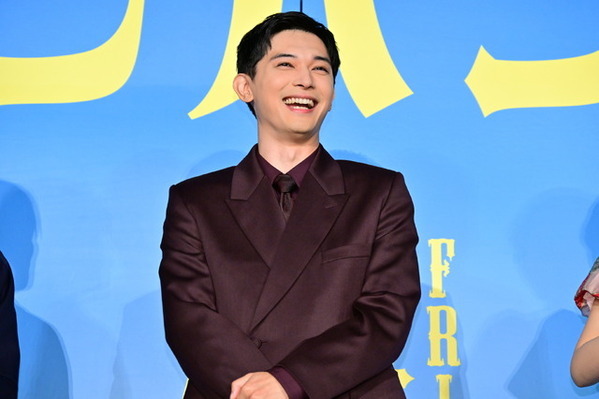 吉沢亮、「お亮のことが好きすぎる」満島真之介と3度目共演「しっくり来た」『ババンババンバンバンパイア』完成披露