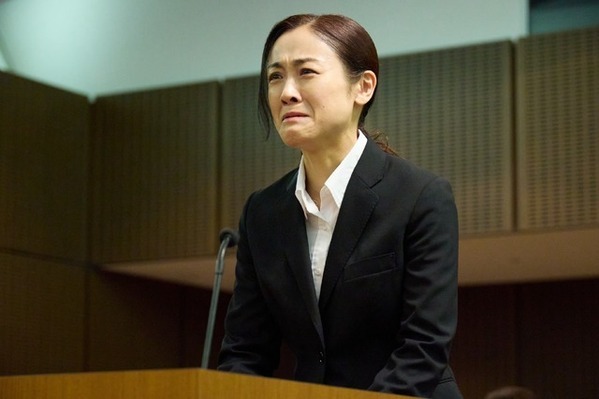 岸井ゆきの“万琴”が法廷で犯人の心の闇を知る…「恋は闇」Huluオリジナルストーリー第2話配信開始