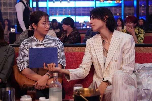 教師とホストが初対面…木村文乃×ラウール「愛の、がっこう。」第1話場面写真