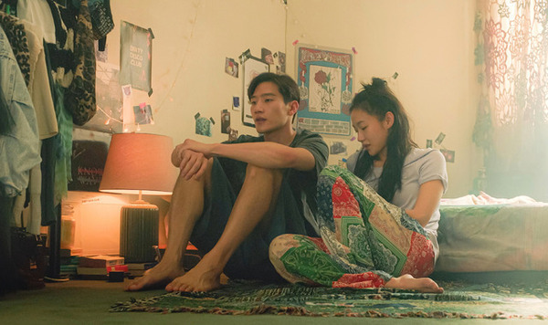 セリフにも注目！『ラブ・イン・ザ・ビッグシティ』日本版ロング予告公開