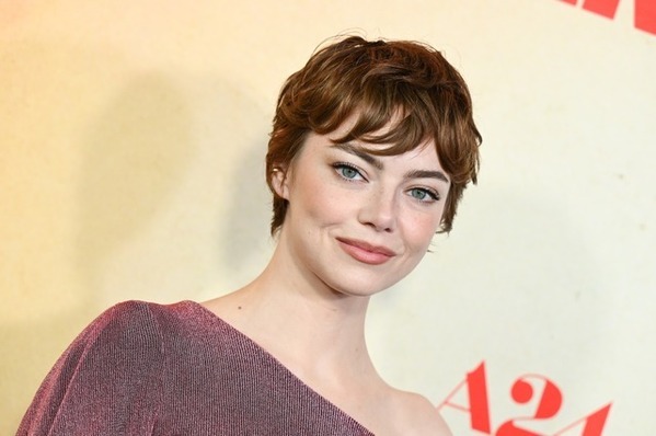 ヨルゴス・ランティモス監督×エマ・ストーン主演 『Bugonia』ティザー予告編公開