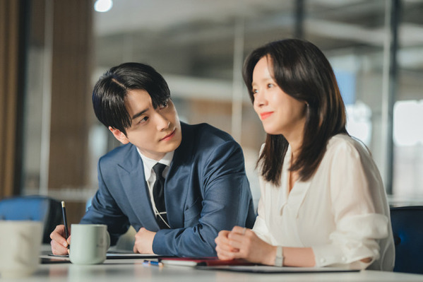 ハン・ジミン×イ・ジュニョク主演で世界123か国で1位に「わたしの完璧な秘書」リリース