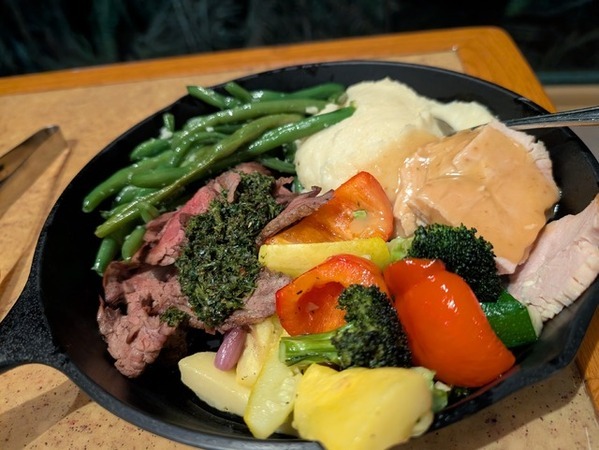 【海外ディズニー】ミッキーがごあいさつ！エプコットの人気レストランを体験　フロリダ WDW