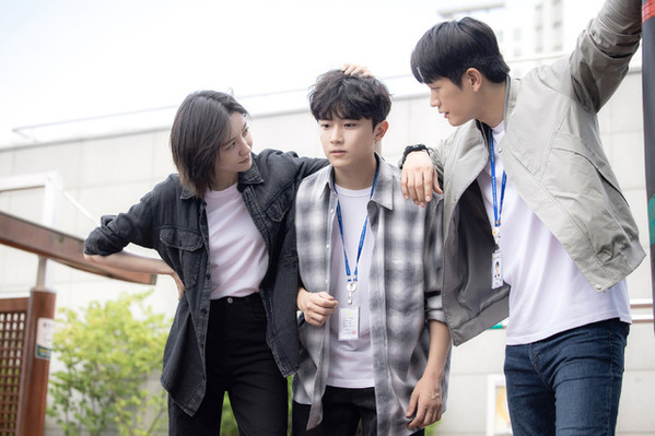 アン・ボヒョン×パク・ジヒョン「財閥 x 刑事」DlifeでTV独占初放送