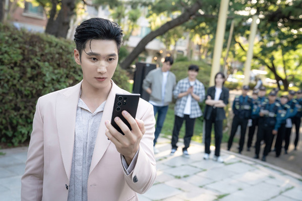 アン・ボヒョン×パク・ジヒョン「財閥 x 刑事」DlifeでTV独占初放送