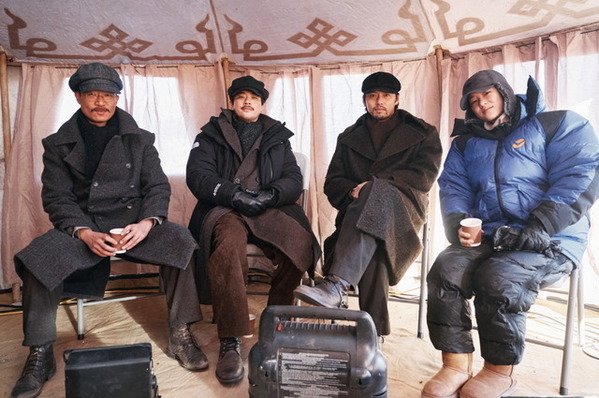 ヒョンビン＆パク・ジョンミン＆チョ・ウジン、“同志たち”も熱く語る『ハルビン』特別映像