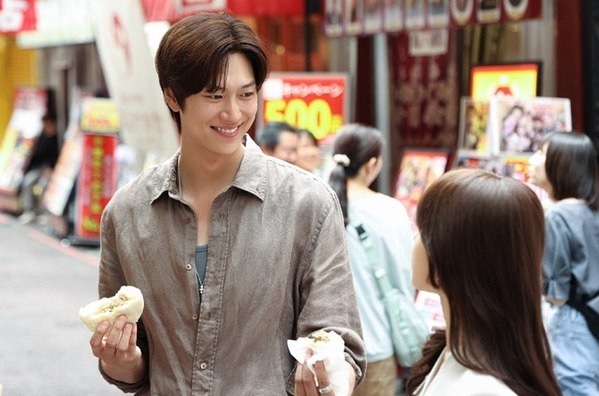 「中華街はファイトソング感」清原果耶“愛子”の横浜デートに視聴者からの反応多数…「初恋DOGs」2話