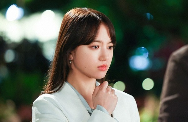 「中華街はファイトソング感」清原果耶“愛子”の横浜デートに視聴者からの反応多数…「初恋DOGs」2話