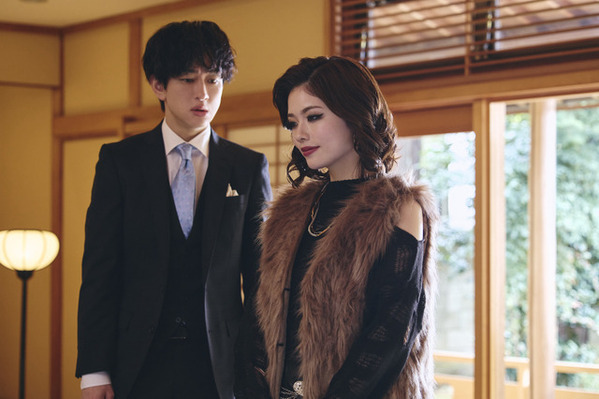 小芝風花“美紗”のド派手メイクに横山裕“友也”驚愕…「私の夫と結婚して」5＆6話で物語はさらに加速