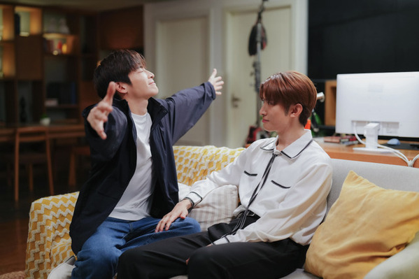 向井康二「恩返ししたいな」「Dating Game」スペシャル映像で密着　第1話場面写真も