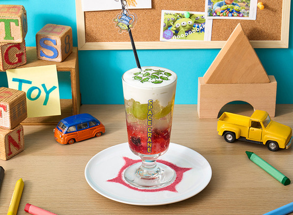 歴史をふり返るメニューが登場『トイ・ストーリー』30周年を祝うOH MY CAFEがオープン　7月25日から