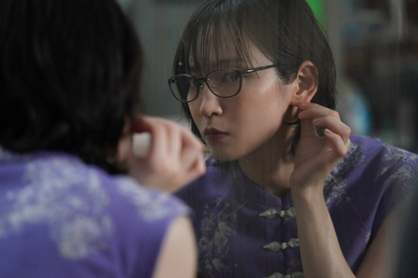 吉岡里帆『九龍ジェネリックロマンス』で1人2役を演じ分け「その場で生まれる本当の感情を大切にしながら」