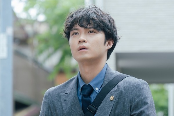 磯村勇斗“健治”のカルチャーショックに視聴者から反響集まる「僕達はまだその星の校則を知らない」