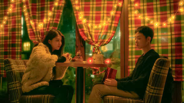 ハン・ソヒ初主演のクィア・ロマンス映画『12月の君へ』今冬公開決定