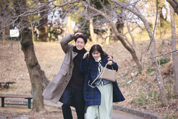 運命を書き換えた小芝風花“美紗”＆佐藤健“部長”に危機が迫る!?「私の夫と結婚して」7・8話