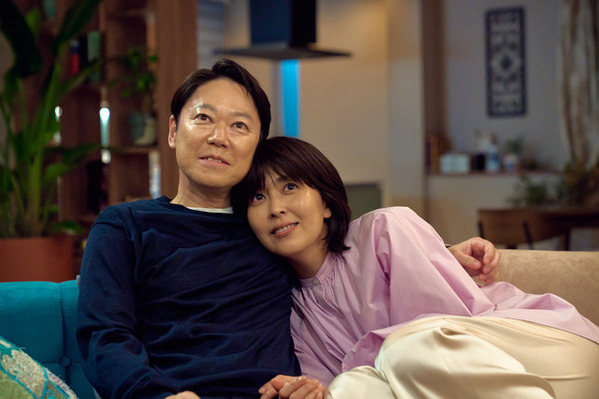 「攻めの姿勢」「期待を軽く超えてきた」阿部サダヲ“幸太郎”と松たか子“ネルラ”夫婦の今後に期待の声上がる…「しあわせな結婚」1話