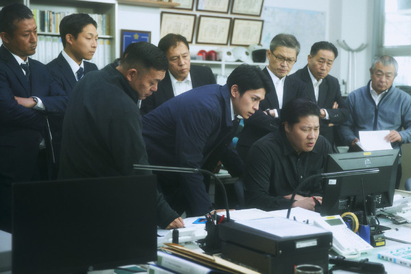 斎藤工＆一ノ瀬ワタルらの姿も 藤井道人監督最新作『港のひかり』場面写真