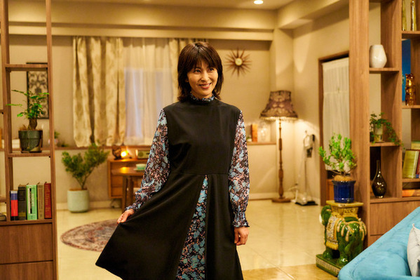 「不穏な空気」「怖い」阿部サダヲ“幸太郎”と松たか子“ネルラ”夫婦の抱擁にシリアスな声上がる…「しあわせな結婚」2話