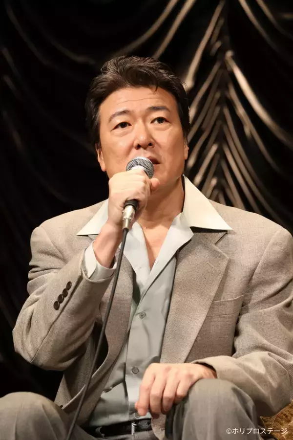 本田響矢「沢山吸収していきたい」喜劇王の息子役演じる音楽劇「エノケン」製作発表