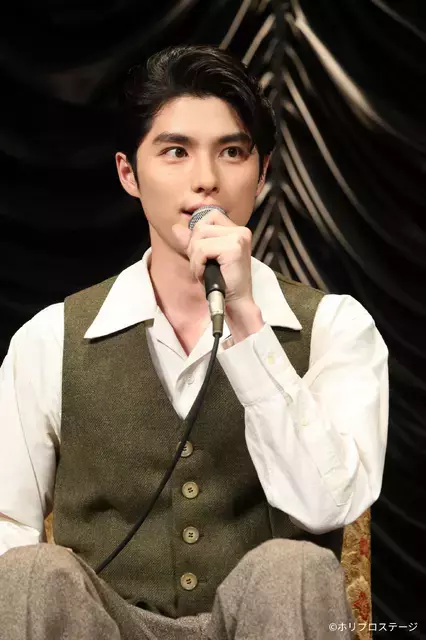 本田響矢「沢山吸収していきたい」喜劇王の息子役演じる音楽劇「エノケン」製作発表