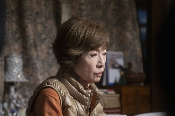 いったい誰がハメたのか 警察、部下、謎のママ…阿部寛主演『俺ではない炎上』場面写真