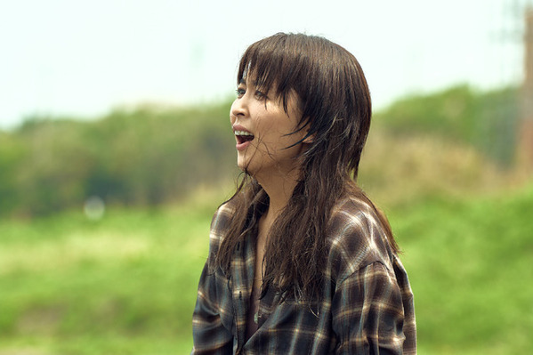 「怪しい」「気づいてる？」松たか子“ネルラ”が思い出した記憶の断片に考察の声上がる…「しあわせな結婚」3話