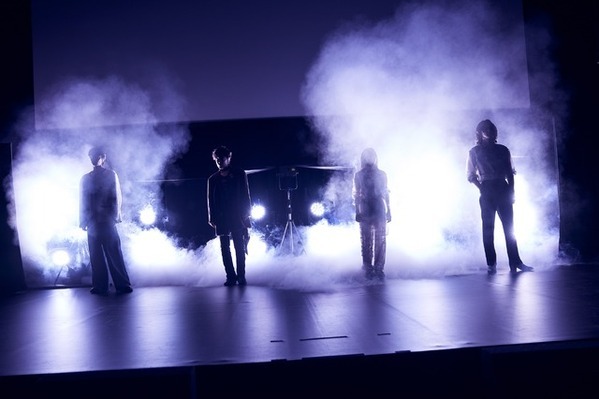 佐藤健率いる“TENBLANK”「グラスハート」試写会イベント登場＆生演奏