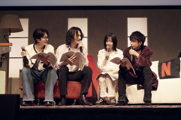 佐藤健率いる“TENBLANK”「グラスハート」試写会イベント登場＆生演奏