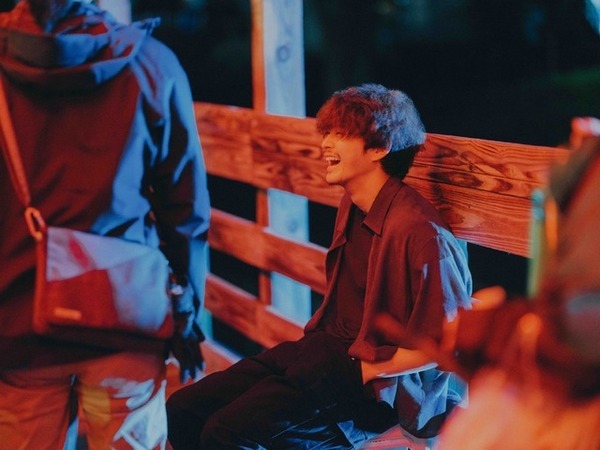 橋本環奈＆眞栄田郷敦『カラダ探し THE LAST NIGHT』撮影裏の笑顔公開