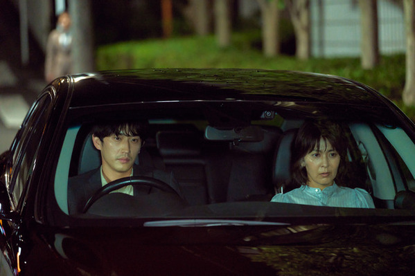 「嫌な予感してた」「予想がつかない」段田安則“寛”を問い詰める展開に期待の声上がる…「しあわせな結婚」4話