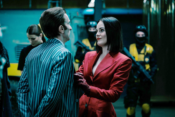 ビル・スカルスガルド“ボーイ”ほか魅力的なキャラが登場『ボーイ・キルズ・ワールド』場面写真