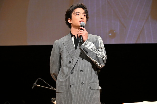 『あの花』続編映画化がサプライズ発表　福原遥「一生自分の中に大切に残る作品」