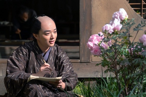 「べらぼう」30話　「さりげなくすごい演出」染谷将太“歌麿”が描こうとした花に視聴者注目