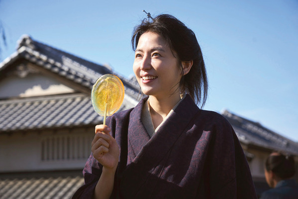 自由奔放で豪胆、ときに物憂げな長澤まさみ“応為”の場面写真解禁『おーい、応為』