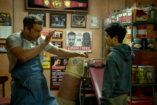 ピザ作りでカンフー修行!?『ベスト・キッド：レジェンズ』本編映像