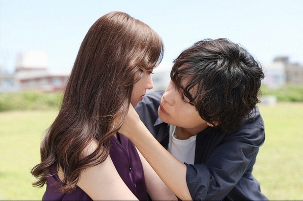 「かっこよかった」…清原果耶“愛子”のキスに視聴者から賛辞の声、「初恋DOGs」7話