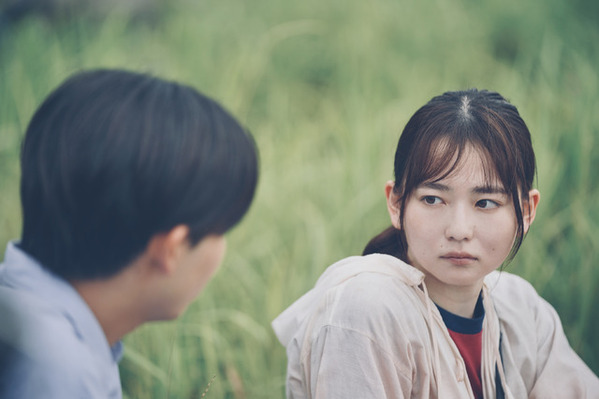 山田杏奈が二面性で魅せる新境地『恋に至る病』場面写真