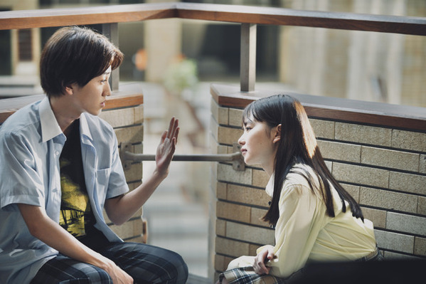 山田杏奈が二面性で魅せる新境地『恋に至る病』場面写真